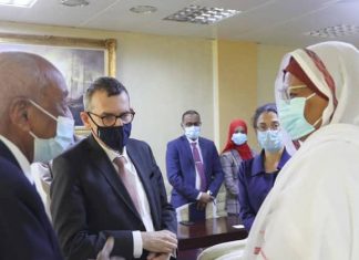 وزيرة الخارجية ورئيس الـ(يونيتامس) يناقشان الاسراع بتوقيع اتفاقية وضع البعثة وزيرة الخارجية ورئيس الـ(يونيتامس) يناقشان الاسراع بتوقيع اتفاقية وضع البعثة