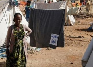 عواصف تلحق أضراراً بمخيمات اللاجئين في السودان عواصف تلحق أضراراً بمخيمات اللاجئين في السودان