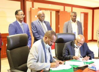 وزارتا النقل والطاقة توقعان اتفاقية لنقل الفيرنس لمحطات الكهرباء وزارتا النقل والطاقة توقعان اتفاقية لنقل الفيرنس لمحطات الكهرباء