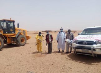 الوفد المركزي والولائي للتعدين يزور مناجم التعدين الاهلي بشمال دارفور الوفد المركزي والولائي للتعدين يزور مناجم التعدين الاهلي بشمال دارفور