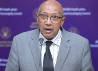 وزير الصحة يؤكد التزام الحكومة الانتقالية بتمويل الدواء وزير الصحة يؤكد التزام الحكومة الانتقالية بتمويل الدواء