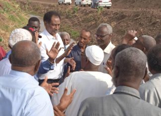 وفد وزاري يقف على سير عمليات ري المحاصيل بمشروع الجزيرة وفد وزاري يقف على سير عمليات ري المحاصيل بمشروع الجزيرة