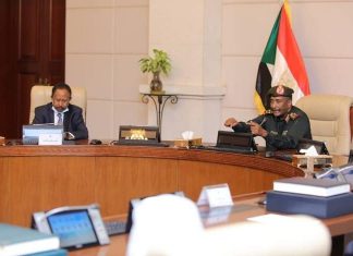 إيكونوميست: خلف واجهة صداقة قيادات السودان توتر عميق إيكونوميست: خلف واجهة صداقة قيادات السودان توتر عميق