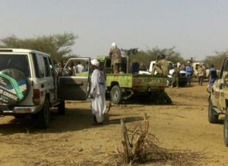 مقتل ثلاثة أشخاص فى إشتباكات قبلية مسلحة بالروصيرص بسبب مباراة كرة قدم مقتل ثلاثة أشخاص فى إشتباكات قبلية مسلحة بالروصيرص بسبب مباراة كرة قدم