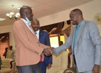 نمر يبحث مع وفد العدل والمساواة سير تنفيذ اتفاقية جوبا نمر يبحث مع وفد العدل والمساواة سير تنفيذ اتفاقية جوبا