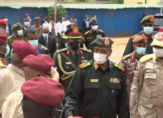 البرهان يسجل زيارة معايدة لقوات الدعم السريع البرهان يسجل زيارة معايدة لقوات الدعم السريع