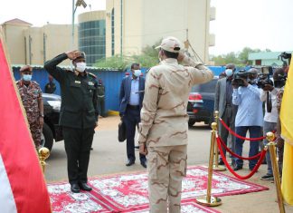 البرهان لـ( الدعم السريع): (نحن الحارسين السودان وسنظل متحدين) البرهان لـ( الدعم السريع): (نحن الحارسين السودان وسنظل متحدين)