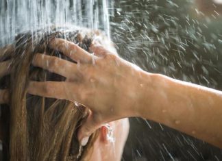 فوائد مدهشة للاستحمام بالماء البارد فوائد مدهشة للاستحمام بالماء البارد