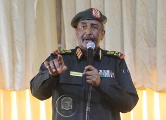 البرهان: لدينا كامل الثقة في رئيس الوزراء وكل أجهزة الدولة على قلب رجل واحد البرهان: لدينا كامل الثقة في رئيس الوزراء وكل أجهزة الدولة على قلب رجل واحد