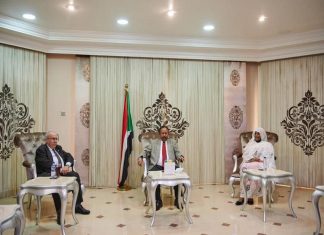 مباحثات بين حمدوك ولعمامرة حول القضايا الإقليمية مباحثات بين حمدوك ولعمامرة حول القضايا الإقليمية