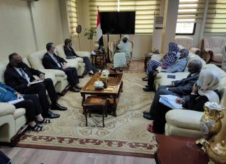 وزيرة الخارجيةومديرة( المعونة) الأمريكية تناقشان الاوضاع الحرجة للاجئين في شرق السودان وزيرة الخارجيةومديرة( المعونة) الأمريكية تناقشان الاوضاع الحرجة للاجئين في شرق السودان