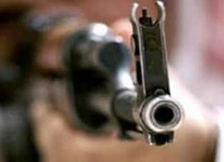 إصابة 3 سيدات باعيرة نارية خلال حفل زواج إصابة 3 سيدات باعيرة نارية خلال حفل زواج