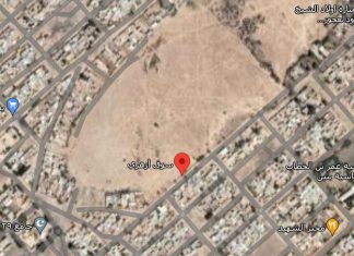 تجار سوق أزهري: السوق السوق ولا البيوت، نحن نموت ويحي السوق تجار سوق أزهري: السوق السوق ولا البيوت، نحن نموت ويحي السوق