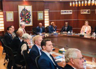 اعضاء بالكونغرس وشركات أمريكية ورجال أعمال يعقدون مباحثات مع شركة كنانة اعضاء بالكونغرس وشركات أمريكية ورجال أعمال يعقدون مباحثات مع شركة كنانة