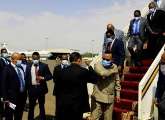 مصادر: آبي أحمد يقبل مبدئياً مُبادرة حمدوك لوقف الحرب في إثيوبيا مصادر: آبي أحمد يقبل مبدئياً مُبادرة حمدوك لوقف الحرب في إثيوبيا