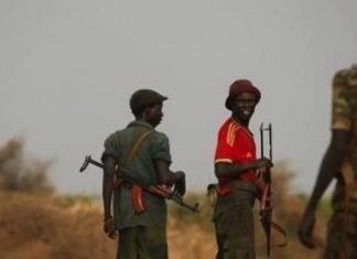 اندلاع قتال عنيف بين قوات المعارضة المسلحة في منطقة “مقينص” اندلاع قتال عنيف بين قوات المعارضة المسلحة في منطقة “مقينص”