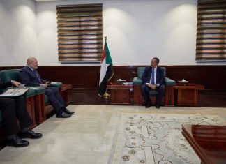 لدى لقائه المدعي العام للجنائية .. حمدوك : التزام السودان بتحقيق العدالة ليس من باب الالتزامات الدولية فقط لدى لقائه المدعي العام للجنائية .. حمدوك : التزام السودان بتحقيق العدالة ليس من باب الالتزامات الدولية فقط