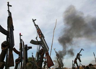 هجمات المليشيات تجبر 15 ألف شخص على النزوح هجمات المليشيات تجبر 15 ألف شخص على النزوح