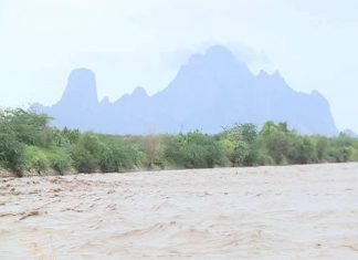 نهر القاش يرتفع والوالي يحذر من خطر الفيضان نهر القاش يرتفع والوالي يحذر من خطر الفيضان