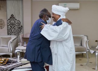 صالح محمود: اللقاء مع حمدوك اتسم بالصراحة والوضوح صالح محمود: اللقاء مع حمدوك اتسم بالصراحة والوضوح