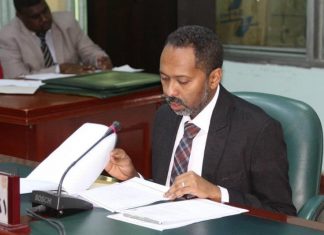 غرفة السلع تبحث موقف مخزون المحروقات والدواء غرفة السلع تبحث موقف مخزون المحروقات والدواء