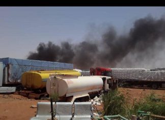 احتراق شاحنة مصرية محملة بمواد كيمائية بمعبر أرقين احتراق شاحنة مصرية محملة بمواد كيمائية بمعبر أرقين