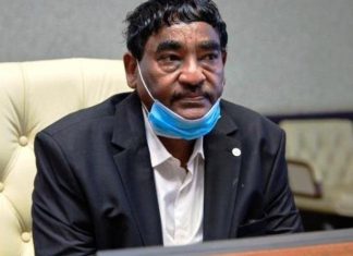 وزير الصناعة يشكل مجلس تنظيم صناعة السكر وزير الصناعة يشكل مجلس تنظيم صناعة السكر