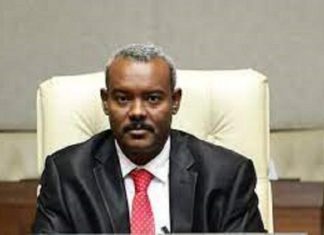 حمدوك يقيل والي القضارف حمدوك يقيل والي القضارف