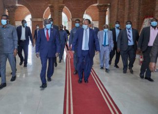 مجلس الوزراء يناقش ترتيبات لمشاريع بقيمة (3) مليار دولار مجلس الوزراء يناقش ترتيبات لمشاريع بقيمة (3) مليار دولار