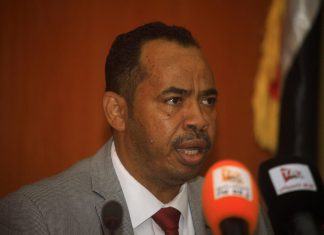 حمزة بلول: قوانين الإعلام الجديدة ليست حكومية حمزة بلول: قوانين الإعلام الجديدة ليست حكومية