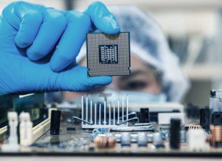 أزمة نقص الرقائق الإلكترونية تجبر تويوتا على خفض إنتاجها أزمة نقص الرقائق الإلكترونية تجبر تويوتا على خفض إنتاجها