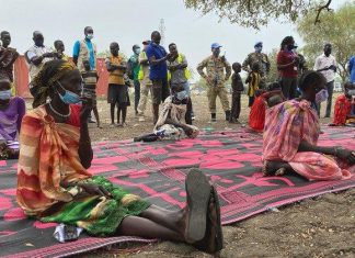 مفوض اللاجئين: يجب إيجاد حلول لمحنة ملايين النازحين في السودان وجنوب السودان مفوض اللاجئين: يجب إيجاد حلول لمحنة ملايين النازحين في السودان وجنوب السودان