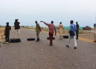 حمدوك يخاطب “وزارة الدفاع” لفتح المعابر مع جوبا حمدوك يخاطب “وزارة الدفاع” لفتح المعابر مع جوبا