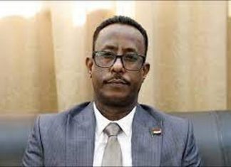 اعتذر للشعب السوداني.. وزير النقل يسحب توصية تعيين مدير الموانئ البحرية اعتذر للشعب السوداني.. وزير النقل يسحب توصية تعيين مدير الموانئ البحرية