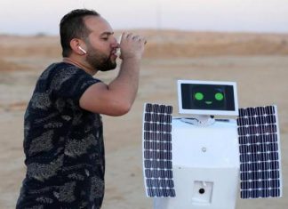 إنسان آلي مصري يحول رطوبة الهواء إلى ماء بتكلفة زهيدة إنسان آلي مصري يحول رطوبة الهواء إلى ماء بتكلفة زهيدة