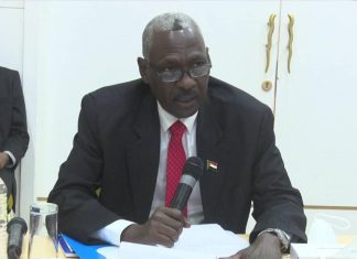 وزير الدفاع يؤكد انسحاب الجيش من المنطقة الأمنة منزوعة السلاح مع الجنوب وزير الدفاع يؤكد انسحاب الجيش من المنطقة الأمنة منزوعة السلاح مع الجنوب