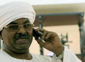 وسائل إعلام سودانية: مؤشرات إيجابية من مصر بشأن تسليم مدير مخابرات النظام المعزول وسائل إعلام سودانية: مؤشرات إيجابية من مصر بشأن تسليم مدير مخابرات النظام المعزول