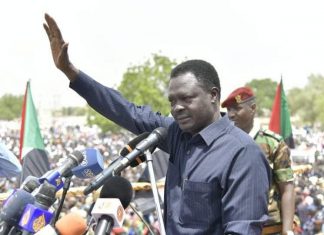 مناوي يدعو لفتح حسابات للمغتربين والتحويلات الخارجية لجلب الودائع بالعملات الأجنبية مناوي يدعو لفتح حسابات للمغتربين والتحويلات الخارجية لجلب الودائع بالعملات الأجنبية