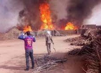 بلومبيرغ: العنف المتصاعد ببعض المناطق يلقي بظلاله على آمال الديمقراطية بالسودان بلومبيرغ: العنف المتصاعد ببعض المناطق يلقي بظلاله على آمال الديمقراطية بالسودان