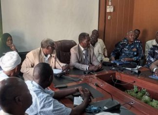 وفد من وزارة التجارة يبحث تنشيط تجارة الحدود بشمال دارفور وفد من وزارة التجارة يبحث تنشيط تجارة الحدود بشمال دارفور