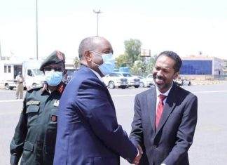 التفاصيل الكاملة للمشادة الكلامية بين البرهان ووزير شؤون مجلس الوزراء التفاصيل الكاملة للمشادة الكلامية بين البرهان ووزير شؤون مجلس الوزراء