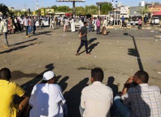 إغلاق شرق السودان: من وراءه والمستفيدون؟ إغلاق شرق السودان: من وراءه والمستفيدون؟