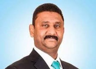 “طارق حمزة” يدخل البلاد بجواز سفر أجنبي “طارق حمزة” يدخل البلاد بجواز سفر أجنبي