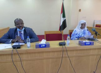 وزيرة الخارجية تستنجد بالمجتمع الدولي للعبور بأمان وصولاً لمرحلة التحول الديموقراطي وزيرة الخارجية تستنجد بالمجتمع الدولي للعبور بأمان وصولاً لمرحلة التحول الديموقراطي