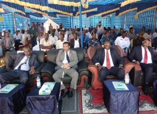 والي النيل الأبيض : لن نسمح لأي جهة بالعبث بأمن الولاية والي النيل الأبيض : لن نسمح لأي جهة بالعبث بأمن الولاية