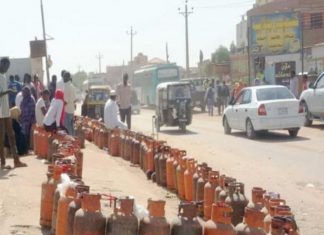 السوق الاسود يشعل أسعار غاز الطهي و5000 سعر الاسطوانة السوق الاسود يشعل أسعار غاز الطهي و5000 سعر الاسطوانة