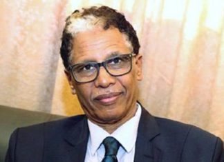 وزير نفط سابق: إغلاق خط بورتسودان يحدث شحاً في المشتقات وزير نفط سابق: إغلاق خط بورتسودان يحدث شحاً في المشتقات