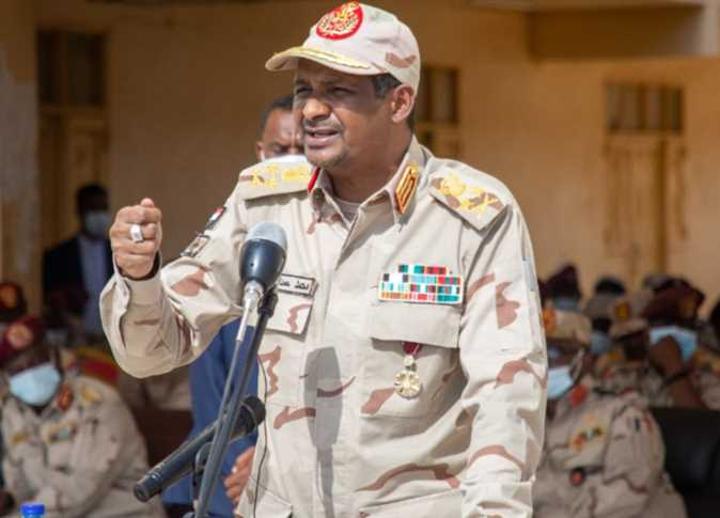 «حميدتي»: محاولة الانقلاب بالسودان مخطط لها منذ11 شهرًا «حميدتي»: محاولة الانقلاب بالسودان مخطط لها منذ11 شهرًا