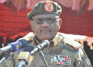 رئيس الأركان: القوات النظامية وحدت صفوفها وحددت أهدافها للعبور بالبلاد رئيس الأركان: القوات النظامية وحدت صفوفها وحددت أهدافها للعبور بالبلاد