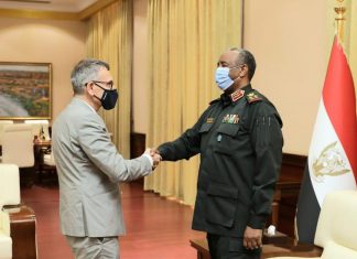 هل يعيد المجتمع الدولي الأوضاع في السودان إلى ما قبل الانقلاب؟ رئيس يونيتامس :اتفقت مع البرهان على ضرورة التركيز على المهام الإنتقالية والتقدم في المسار الإنتقالي